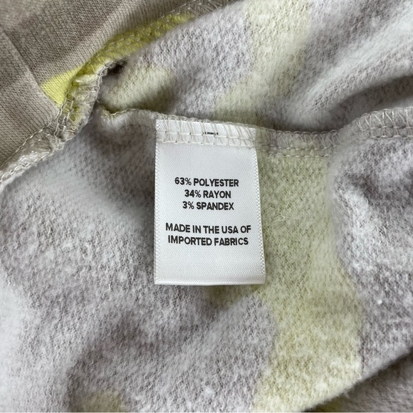 Evereve Peyton Jensen Neon Camo Soft Sweatshirt Women’s Size Small - Picture 11 of 12